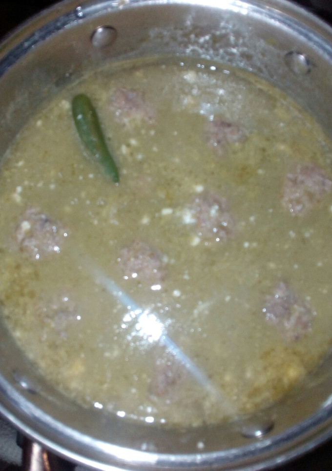 Una foto de Albóndigas rellenas de queso crema, en salsa de tomate...!