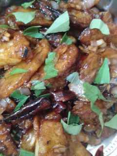 சில்லி உருளைக்கிழங்கு (Chilli urulaikilanku recipe in tamil) செய்முறை முக்கிய புகைப்படம்