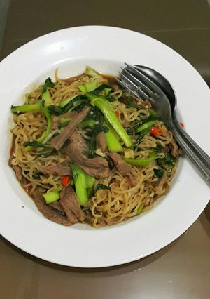 Foto resep Beef shirataki stir fried noodle (mie diet)