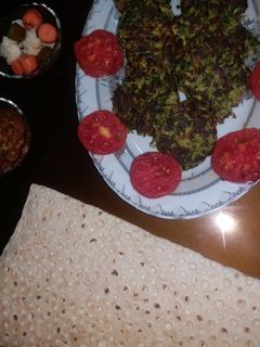 عکسی از دستور کوکو سبزی و سیب زمینی