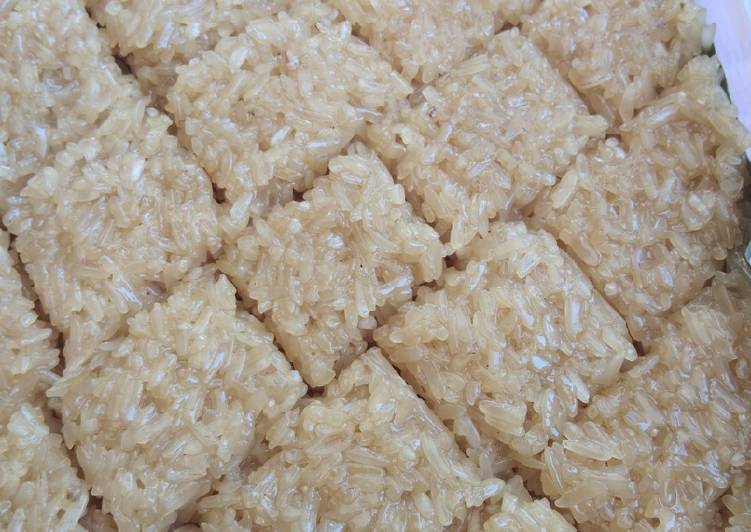 Cara termudah untuk Menyegarkan AppetizingWajik ketan magiccom