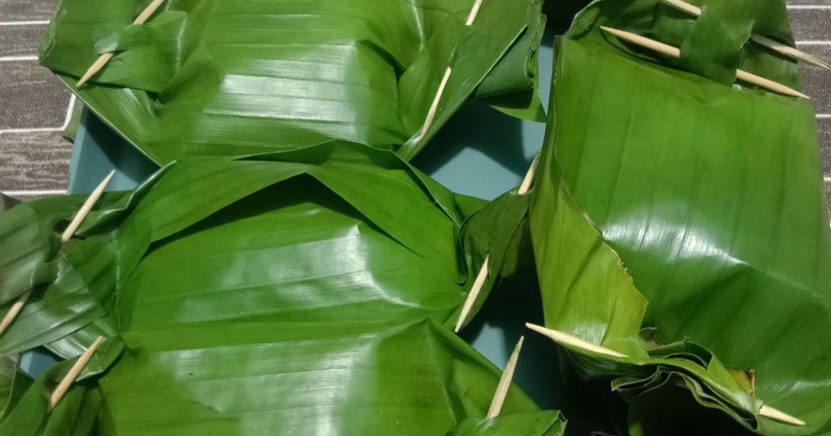 842. Nasi Bakar Ayam suwir dari nasi sisa