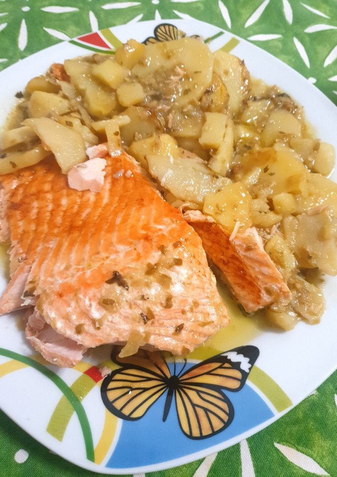Una foto de Salmón al limón