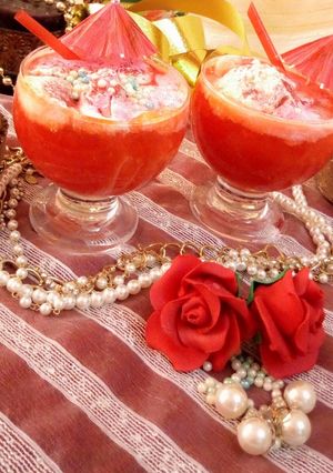 A picture of Tropical Cupid Float.