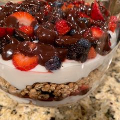 A picture of Yogurt, Granola, Fruit & Fudge Christmas Delight.