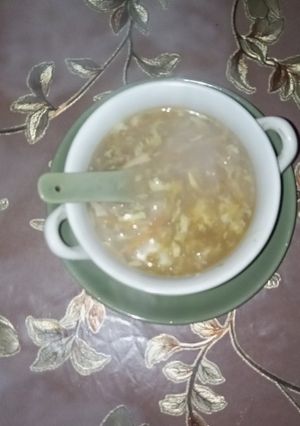 A picture of Hot and sour soup.
