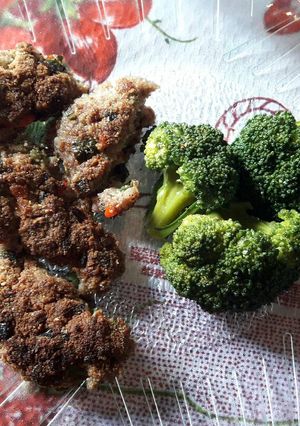 Una foto de Pan de carne con brócoli 🙆