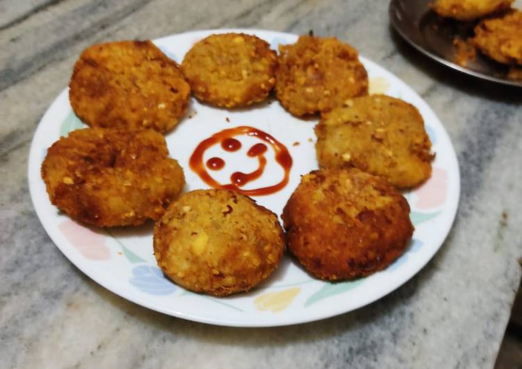 Simple Way to Make Any-night-of-the-week Aloo bread tikki