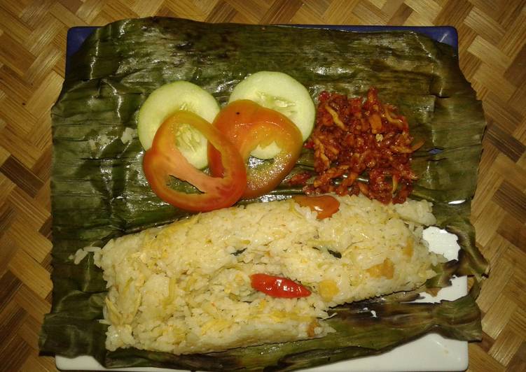 Resep 1• Nasi bakar komplit (ayam suir, teri medan, ikan asin jambal