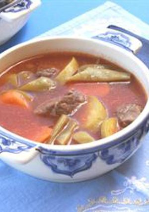 A picture of Vegetables and meat soup - shorbet khodra w lahmeh.