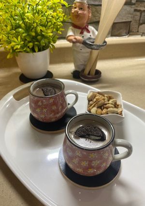 صورة لوصفة هوت شوكلت الاوريو ☕️