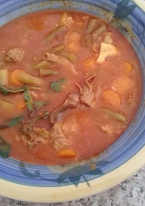 صورة لوصفة مرقة الدوارة واللوبيا الخضراء او الماشطو😋🍜