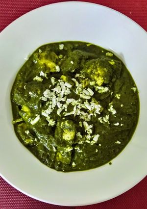 A picture of Palak Paneer.
