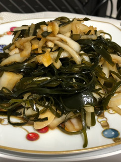 涼拌洋蔥海帶絲 的食譜成品照片