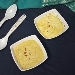 A picture of Besan Ka Sheera - great home remedy for cough and cold.
