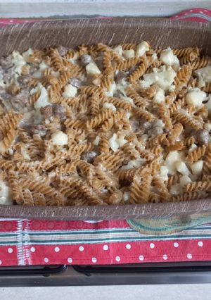 Foto di Pasta con cavolfiore e salsiccia al forno