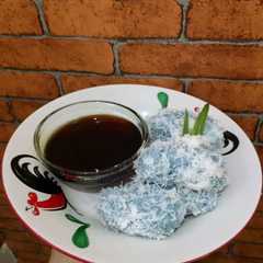 รูปของ Lupis/ Lopes/ Kuih Lopes (Bunga Telang)