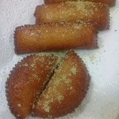 Bread roll with cheese A picture of Bread roll with cheese.