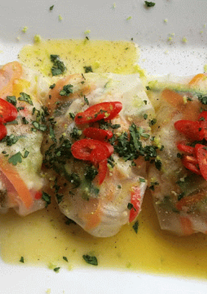 Una foto de Rollitos de langostinos y bacalao