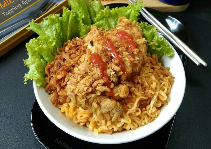 Mie Goreng Topping Ayam Geprek