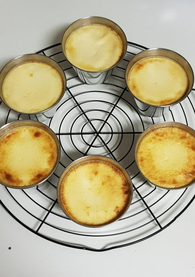 Una foto de Flanes de leche condensada