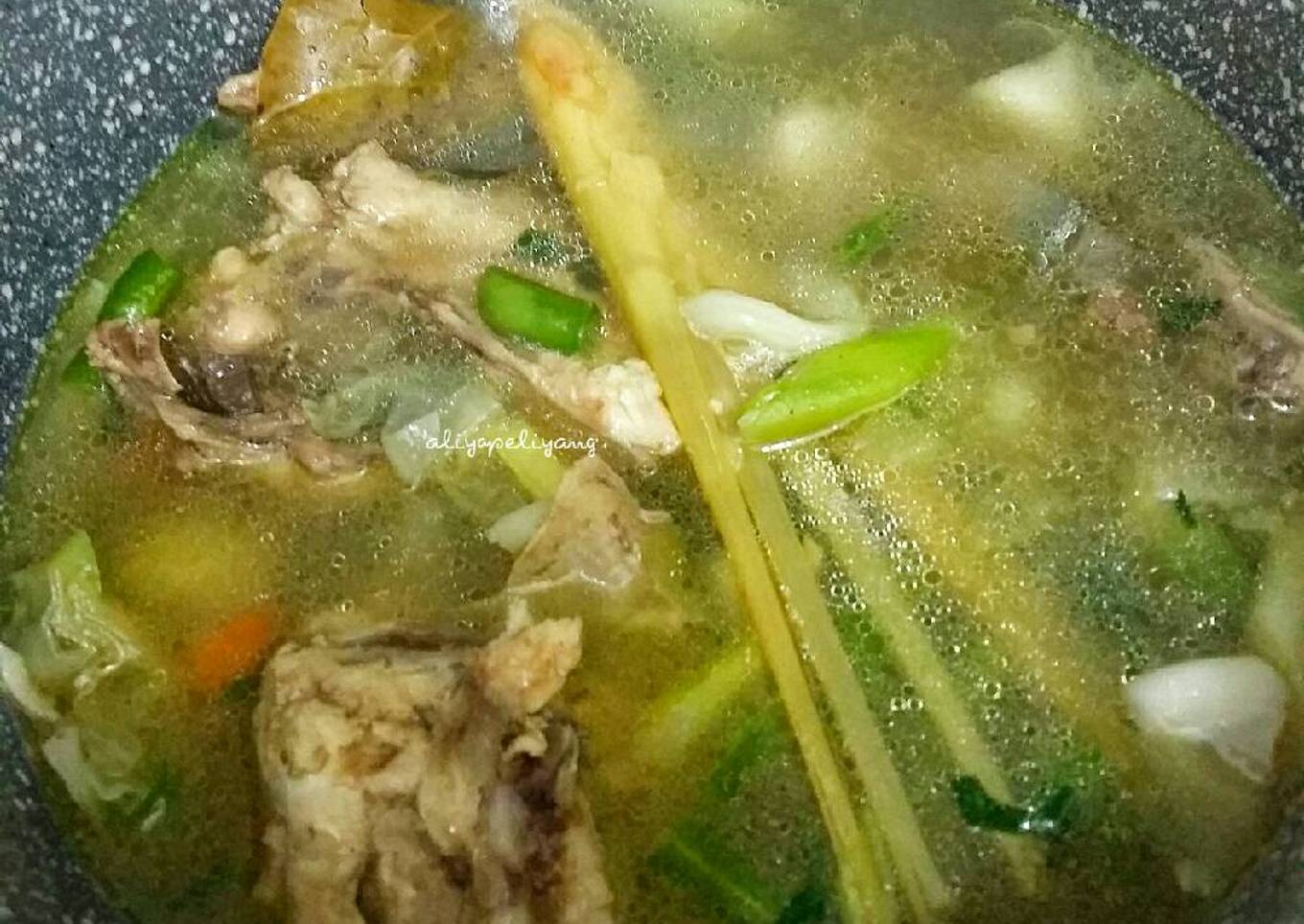 Sop Ayam ala Pak Min Klaten