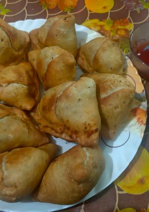 समोसा (Samosa recipe in hindi) रेसिपी मुख्य फोटो