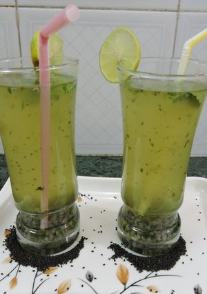 ફુદીના તકમારીયા નું શરબત (Pudina Sabja Sharbat Recipe In Gujarati) રેસીપી મુખ્ય ફોટો