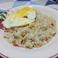 Nasi Goreng Daun Jeruk রেসিপির প্রধান ছবি