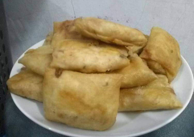 Langkah Mudah untuk Menyiapkan Martabak tahu tongkol yang Menggugah Selera