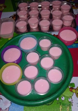 Foto resep Puding susu nutrijel rasa strawberry ala MaBie