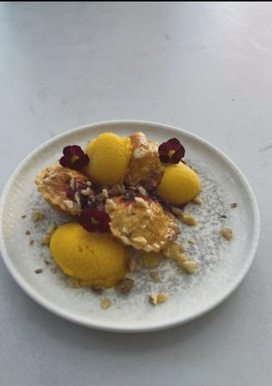 O poză a rețetei Spumă de Gorgonzola și Sos de Caise cu Rozmarin.
