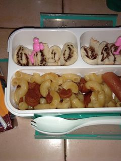 Foto resep Makaroni sosis dan roti gulung