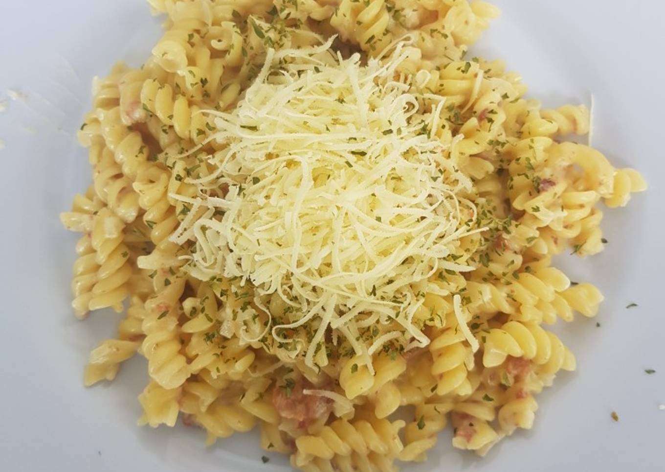 Fusilli carbonara
