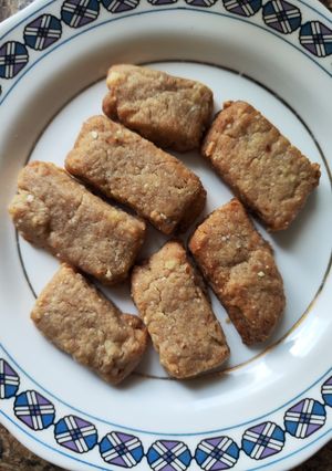 A picture of Almond biscuits.