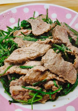 水蓮炒牛肉 的食譜成品照片