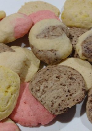 Una foto de Cómo hacer Galletitas multi sabores (polvorones)