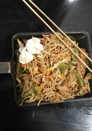 જુવાર નુડલ્સ (Jowar Noodles Recipe In Gujarati) રેસીપી મુખ્ય ફોટો