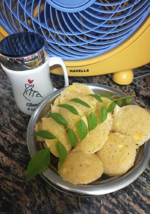 A picture of Steamed Masala Corn Idli😊.