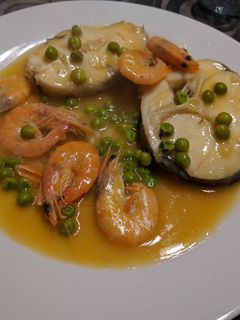 Una foto de Merluza con langostinos