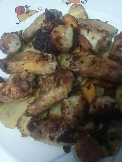 Una foto de 433 Alas y patatas al ajillo