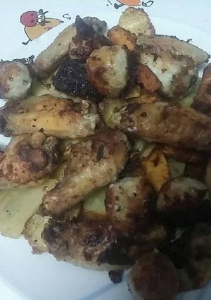Foto principal de 433 Alas y patatas al ajillo