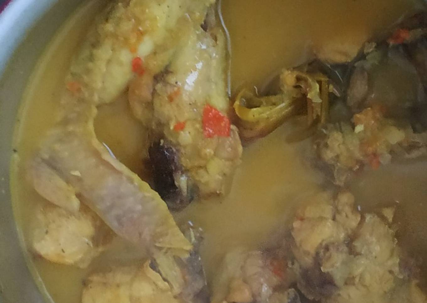 Ayam kuah bumbu betutu