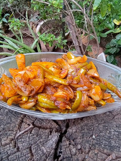 ટીંડોરા ડુંગળી નુ શાક (Tindora Dungri Shak Recipe In Gujarati) રેસીપી મુખ્ય ફોટો