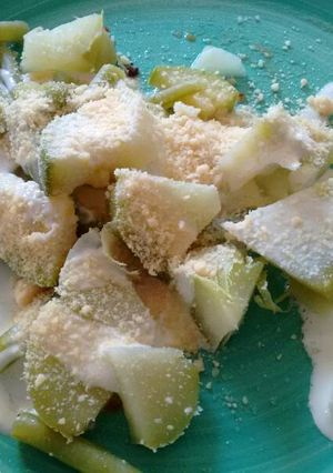 Una foto de Verduras con crema y queso parmesano. ॐ