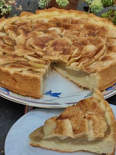 Una foto de TARTA DE MANZANA / APPLE PIE 🥧🍎🍏