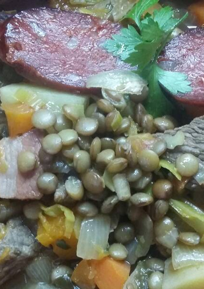 Una foto de Guiso de lentejas completo