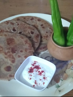 પનીર પરાઠા(Paneer Paratha Recipe In Gujarati) રેસીપી મુખ્ય ફોટો