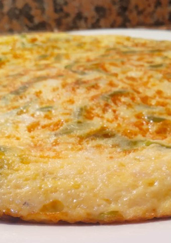 Una foto de Tortilla de pimiento verde y bacalao