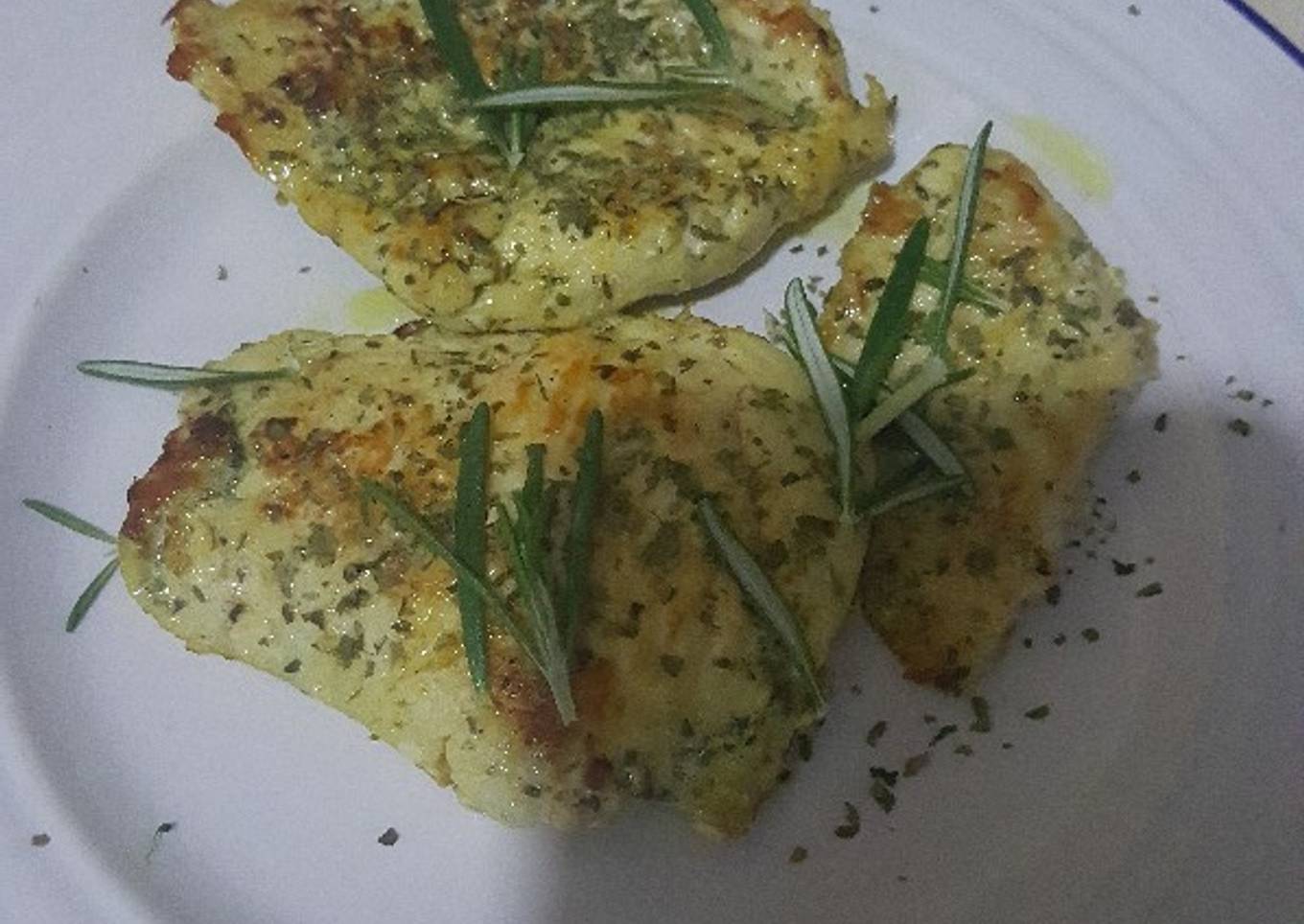Pechugas en finas hierbas
